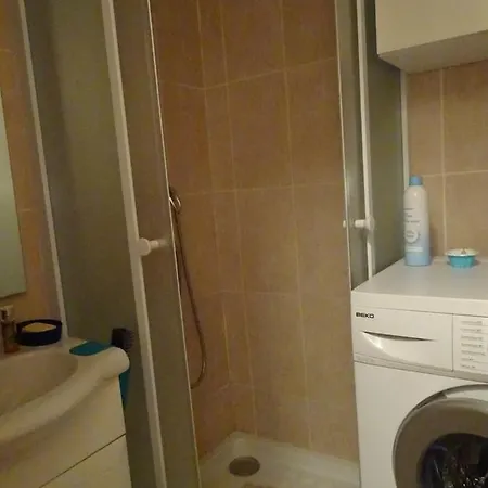 2 Pieces 35 M² Cap D'agde, Centre Port, Bel Type 2 Loggia Piscine *